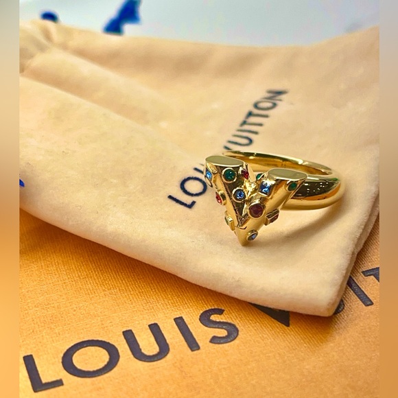 Louis Vuitton Crystals on Gold tone V Multicolor Ring Sz M 6 - Picture 1 of 12